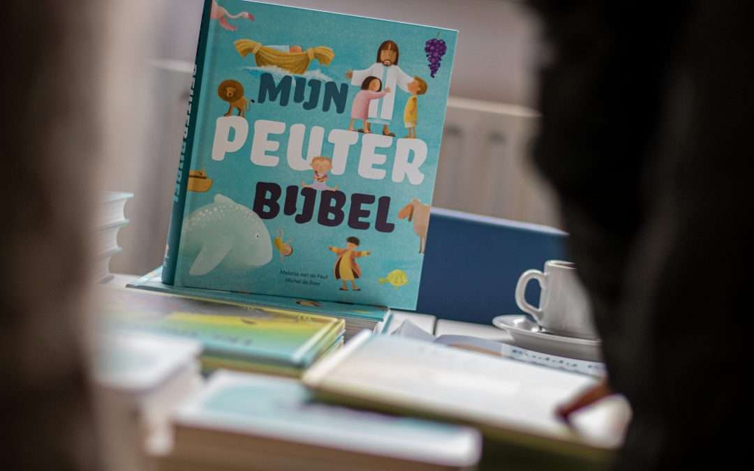 Foto’s kerk op schoot: Peuterbijbelparty!